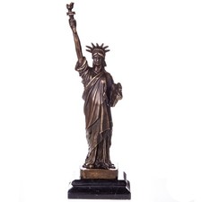 Statue de bronze de la Liberté sur un socle en marbre d'après Auguste Bartholdi
