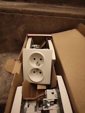 Legrand 80633 -  Double Prise de courant 2P+T sur une SEULE BOITE d'encastrement