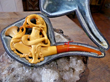 belle et grande PIPE FUME CIGARETTE EN ÉCUME DE MER SCULPTÉE   "pipe érotique  "