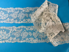 SUPERBE PAIRE DE BARBES