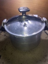 (D29) ANCIENNE COCOTTE MINUTE