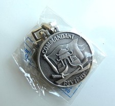 Ancien porte cle métal FIA COMMANDANT RIVIERE  Batiment Militaire Marine..