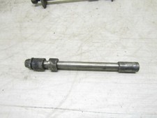 axe de roue avant Rieju RS2