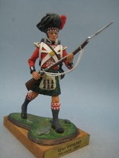 PLOMB - FIGURINE D ARTISTE  EN