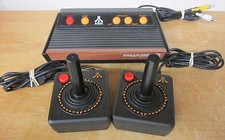Atari FlashBack 2 CONSOLE w/2