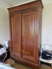 Très  belle  armoire  en bois