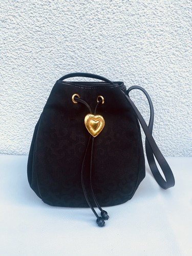 Sac seau ornement bijoux cœur