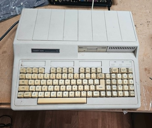 Vintage tandy 1000 - hx, 25-1053