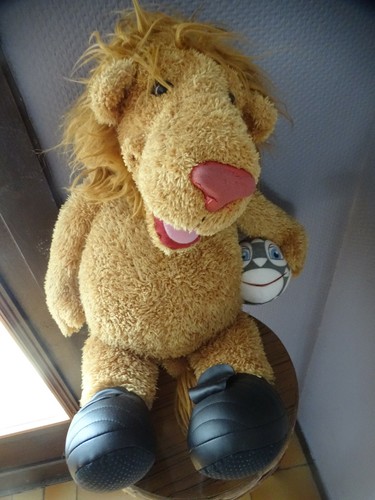 Rare grande mascotte pille - grande,