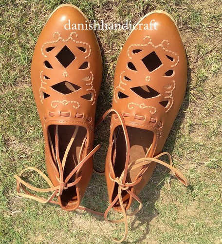 Paire chaussures cuir - de,