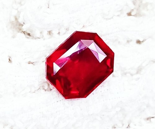 Naturel rubis rouge radiant - naturel,