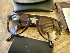 LUNETTES PERSOL MODÈLE 714