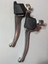 Paire de poignée de frein