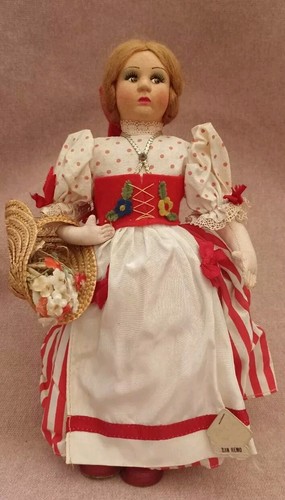 Poupee folklorique ancienne - poupee,