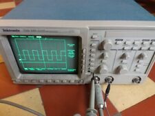 Oscilloscope numérique Tektronix TDS 340 2x100 MHz FFT + mesures