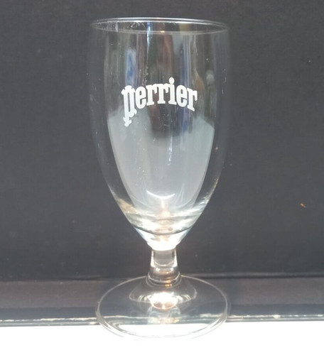 Perrier verre pied - à,