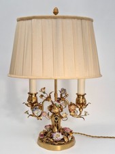 LAMPE DE STYLE BOUILLOTTE ROCOCO BRONZE ET FLEURS PORCELAINE /LUMINAIRE ROCAILLE