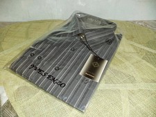 Chemise grise à rayures