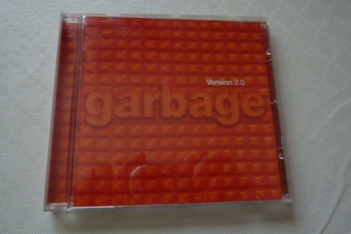 Garbage version cd - garbage, 2.0"