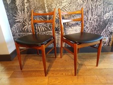 PAIRE CHAISE-scandinave-Bois et skaï noir-DESIGN 60-70