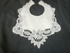 beau bavoir ancien dentelle