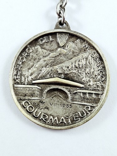 Porte cles souvenir - porte-cles,