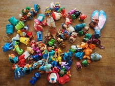 Lot +70 figurines type Kinder