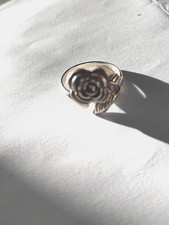 Belle bague en argent massif