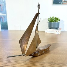 Voilier décoratif en laiton