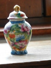 pot couvert vase en porcelaine