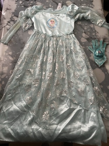 Robe brodée reine - des, neiges