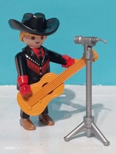 FIGURINE PLAYMOBIL CHANTEUR