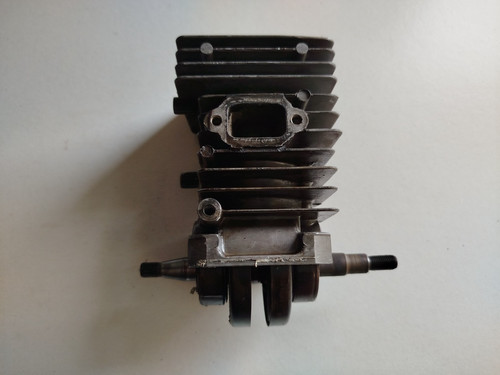 Moteur pour - ,