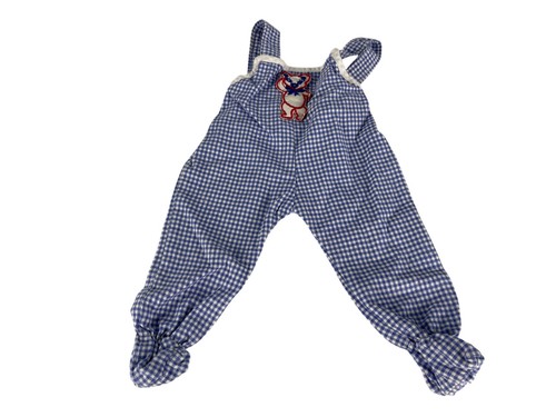 Vêtements poupée une - de,