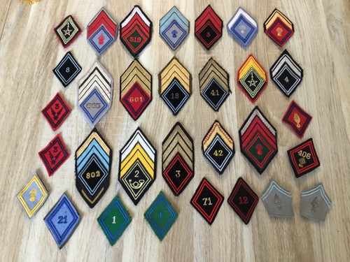 Lot insignes tissus - 31,