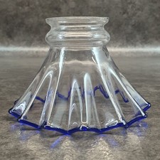 Ancienne tulipe en verre