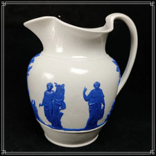 SUPERBE POT A LAIT EN BISCUIT