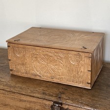 COFFRET BOITE en chene  DENTELLIÈRE  Sculpté 19e Quercy Art populaire 42 cm