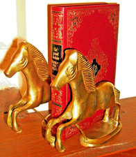 2  CHEVAUX LAITON DORÉ/ASSSEZ