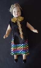 Poupée porcelaine vintage collection poupées du monde N° 23