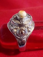 Ancienne Et belle bague en argent massif et vermeil sertie D'une Pierre
