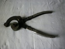 Pince à cintrer de plombier