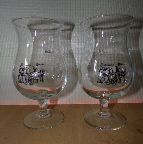 Verres bière sur pied - bière,