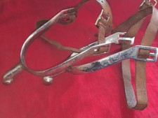 Paire éperons nickelés cuir