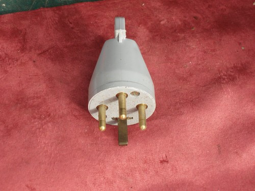 Fiche mâle 380v 20a - fiche,