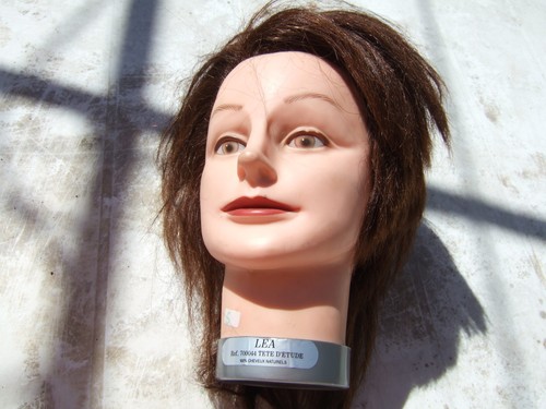 Une tete coiffure - tete,