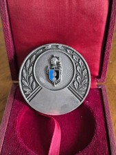 Médaille avec Insigne