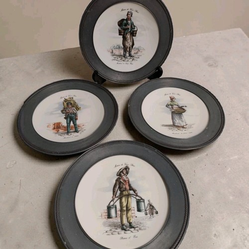 Lot assiettes murales - 4,