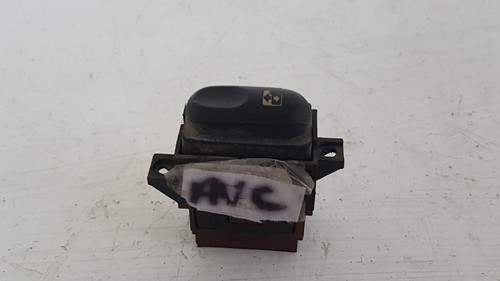 Bouton lève vitre avant