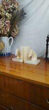 Paire de Serre-Livres Chevaux Artisanaux Albâtre Blanc Sculpté par Herna Vintage